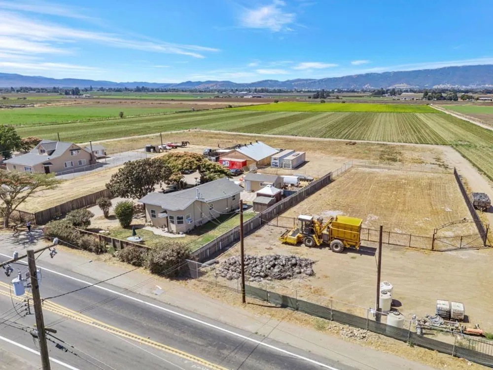 2712 Ferguson Road Gilroy, CA 95020