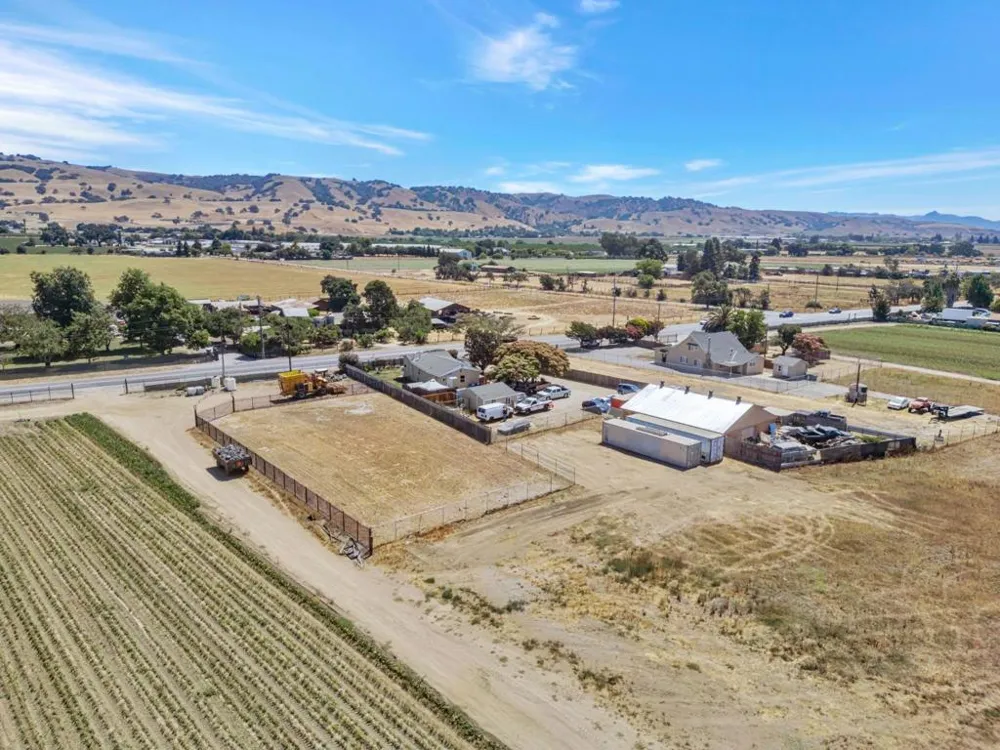 2712 Ferguson Road Gilroy, CA 95020