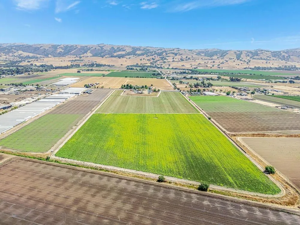 2718 Ferguson Road Gilroy, CA 95020