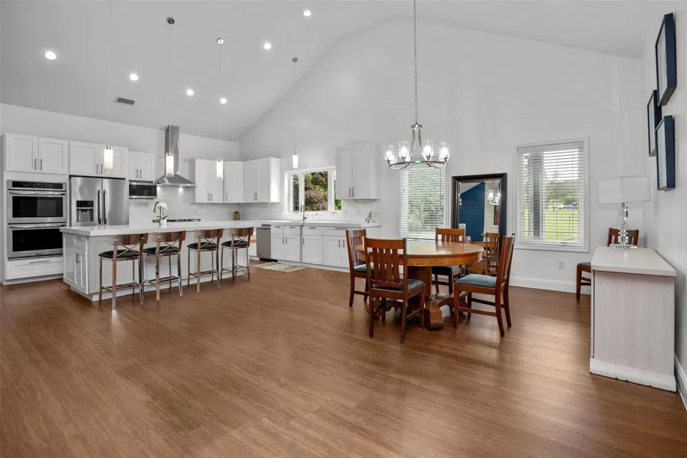 207 W Neyland Colmesneil, TX 75938