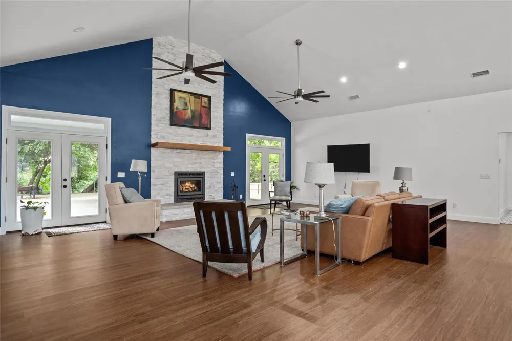 207 W Neyland Colmesneil, TX 75938