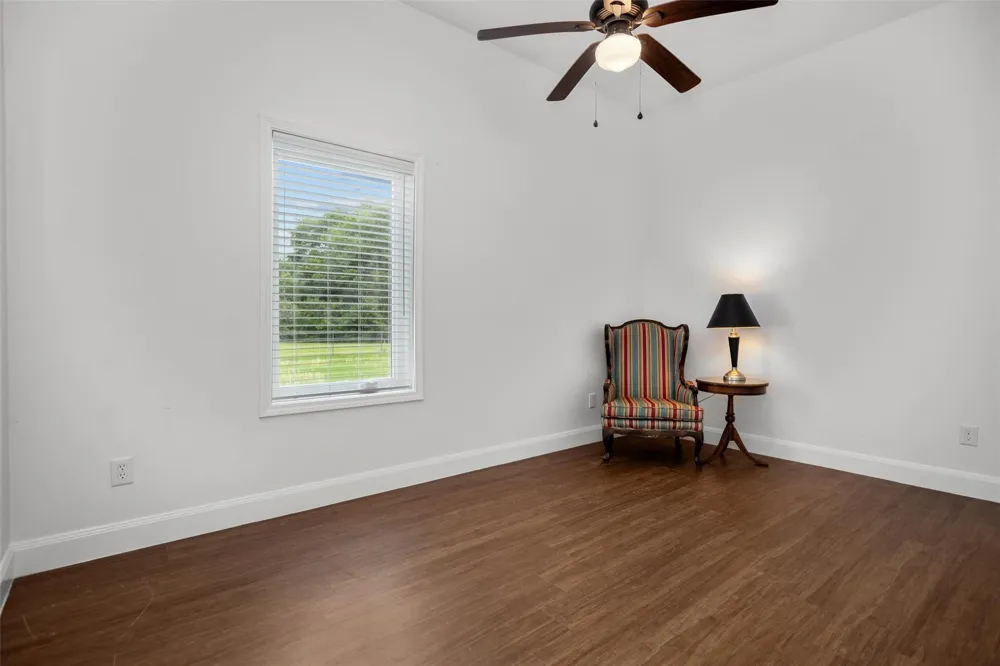 207 W Neyland Colmesneil, TX 75938