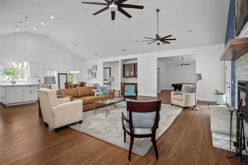 207 W Neyland Colmesneil, TX 75938