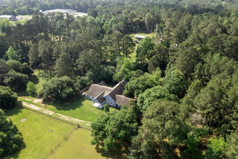 207 W Neyland Colmesneil, TX 75938