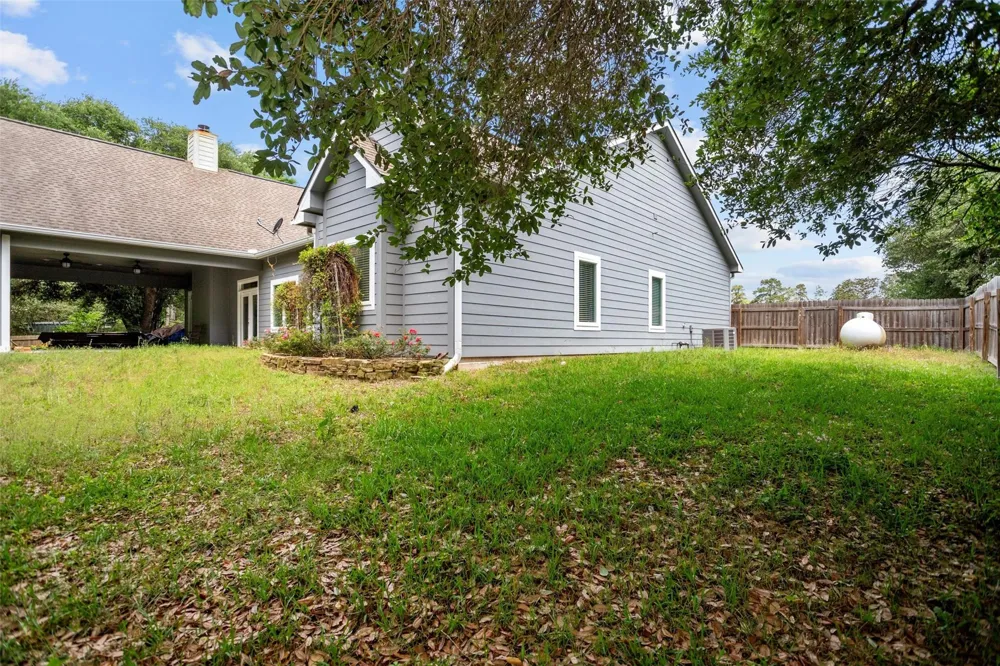 207 W Neyland Colmesneil, TX 75938