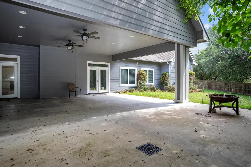 207 W Neyland Colmesneil, TX 75938