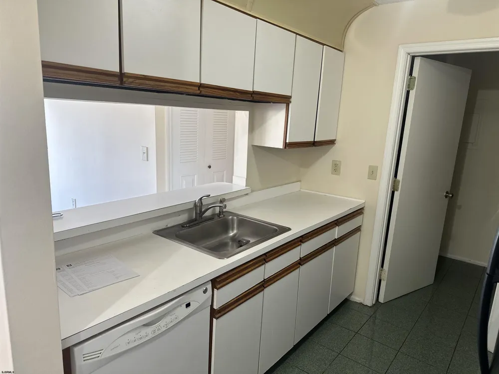 203 Colonial Ct Galloway Township, NJ 08205