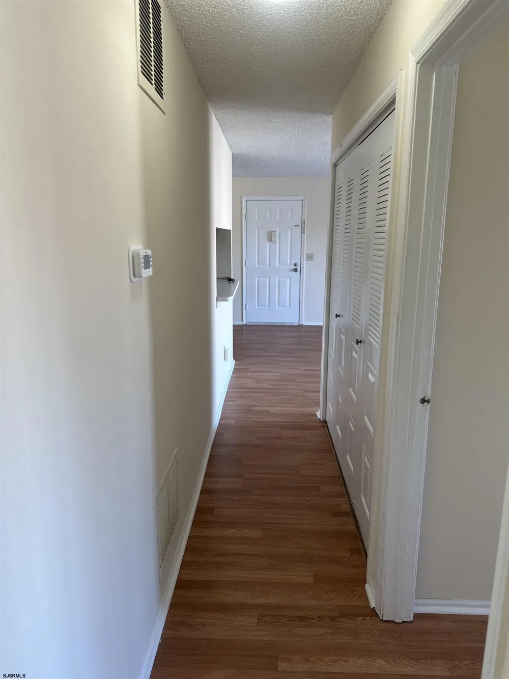 203 Colonial Ct Galloway Township, NJ 08205