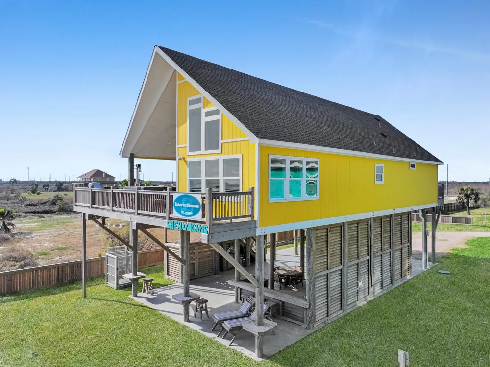 1120 Alex Drive Gilchrist, TX 77617
