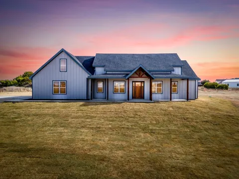 1110 County Road 2004