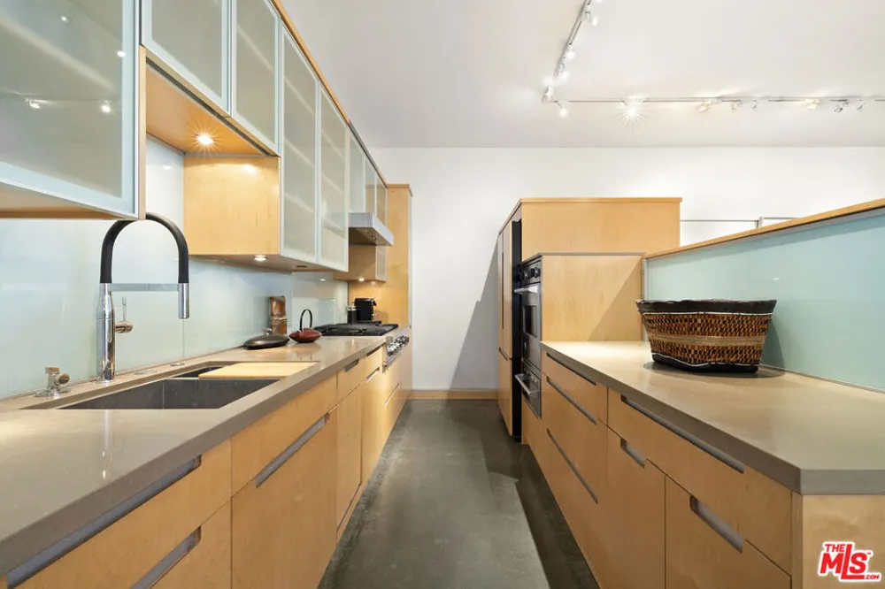 615 Hampton Drive #B104 Venice, CA 90291