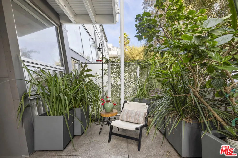 615 Hampton Drive #B104 Venice, CA 90291