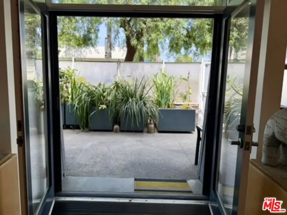 615 Hampton Drive #B104 Venice, CA 90291