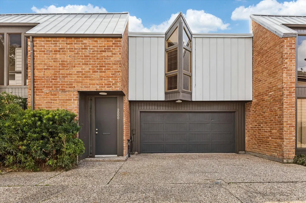 2000 Nantucket Drive