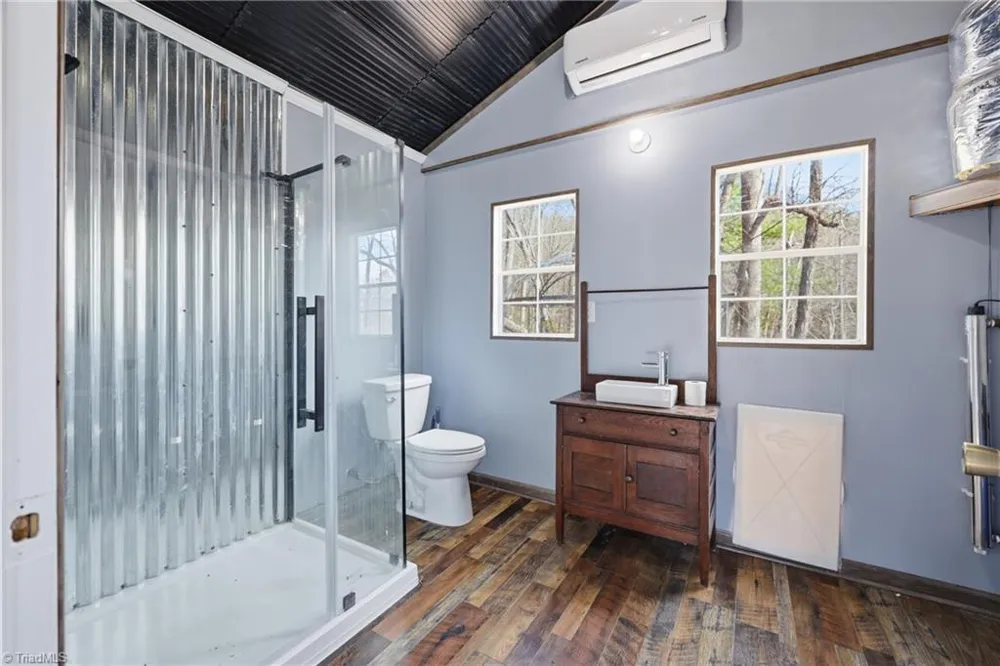 840 Summit Ridge Road Purlear, NC 28665