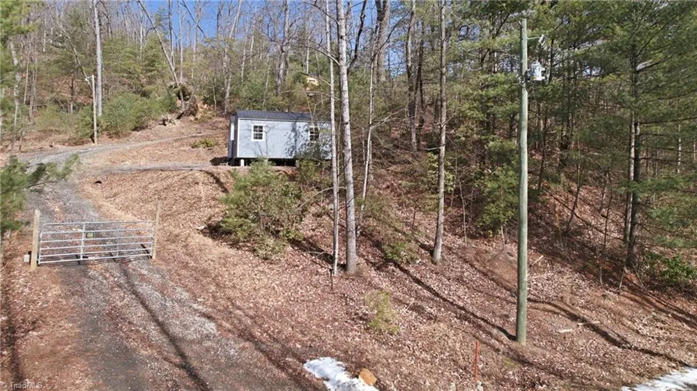 840 Summit Ridge Road Purlear, NC 28665