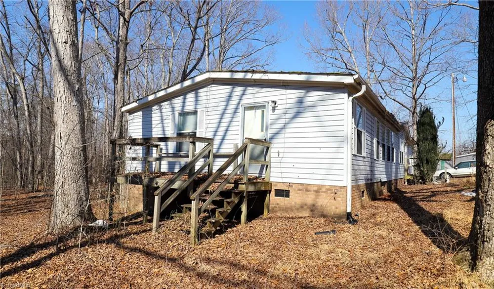 2669 Wagon Trail Pfafftown, NC 27040