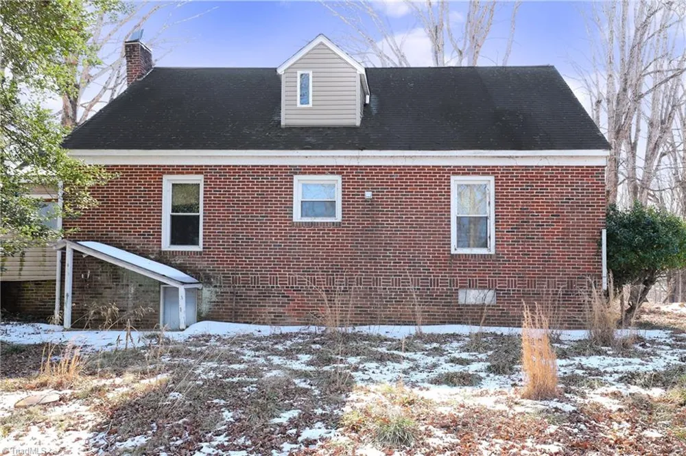 2669 Wagon Trail Pfafftown, NC 27040