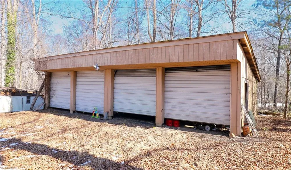 2669 Wagon Trail Pfafftown, NC 27040