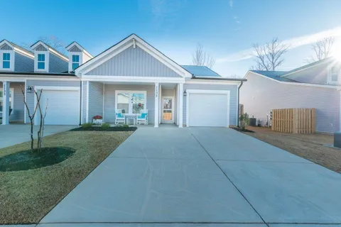 1135 Clareton Drive