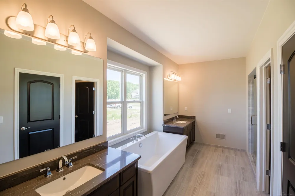 7496 Brunswick Drive Washington Township, MI 48095