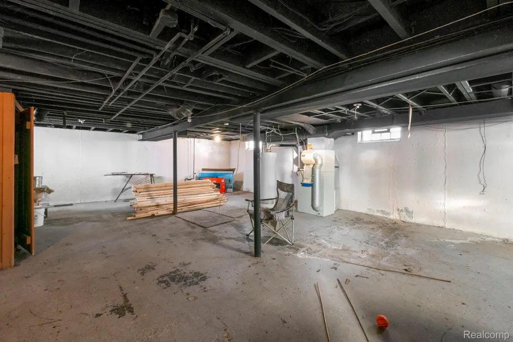 7739 Rosedale Boulevard Allen Park City, MI 48101
