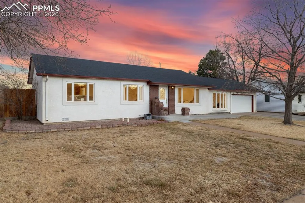 124 E Circle Drive Canon City, CO 81212