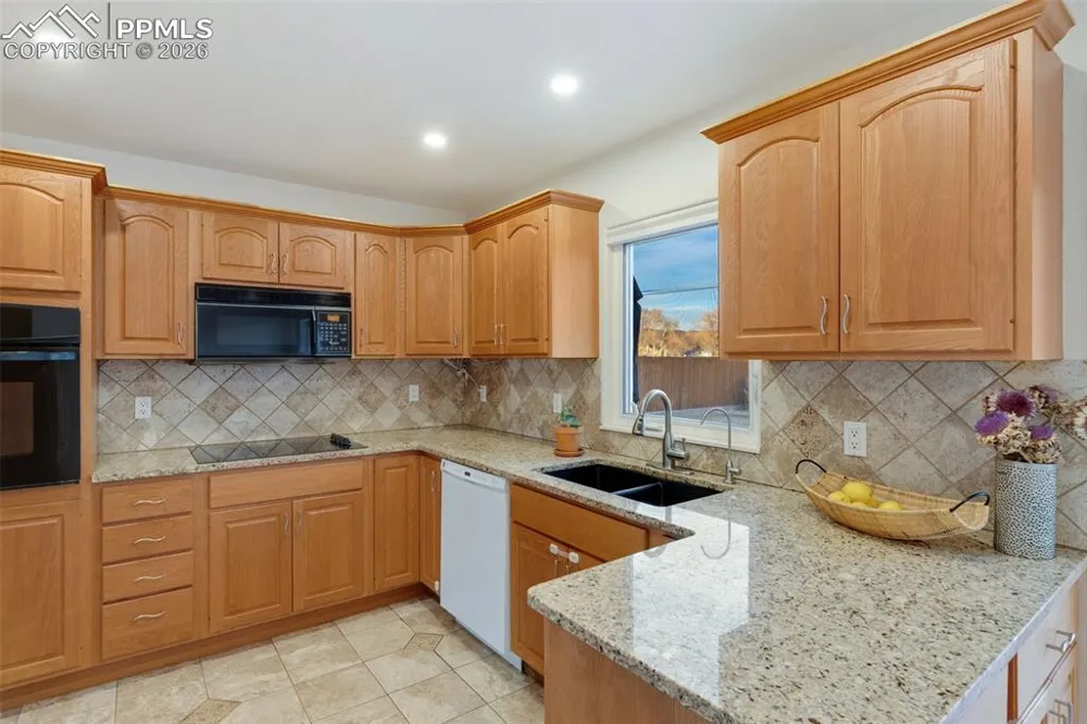 124 E Circle Drive Canon City, CO 81212