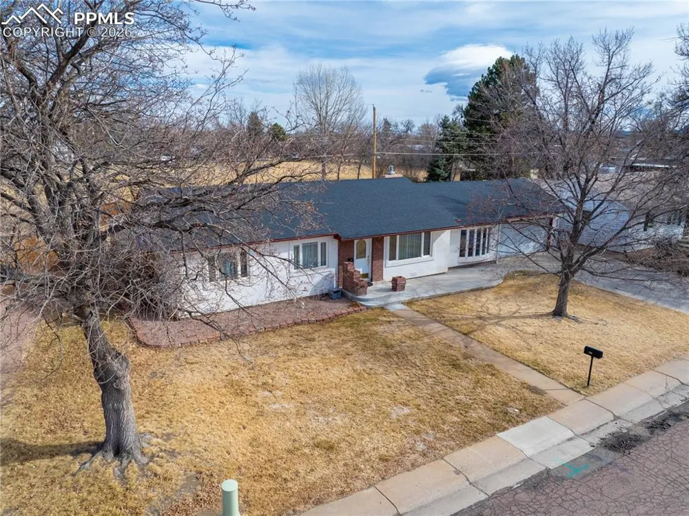 124 E Circle Drive Canon City, CO 81212