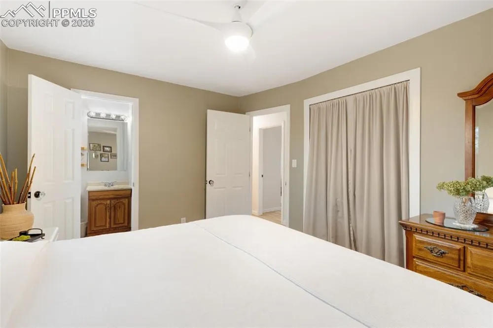 124 E Circle Drive Canon City, CO 81212