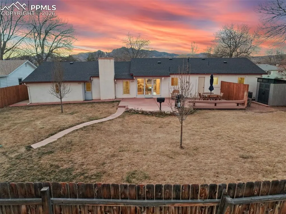 124 E Circle Drive Canon City, CO 81212