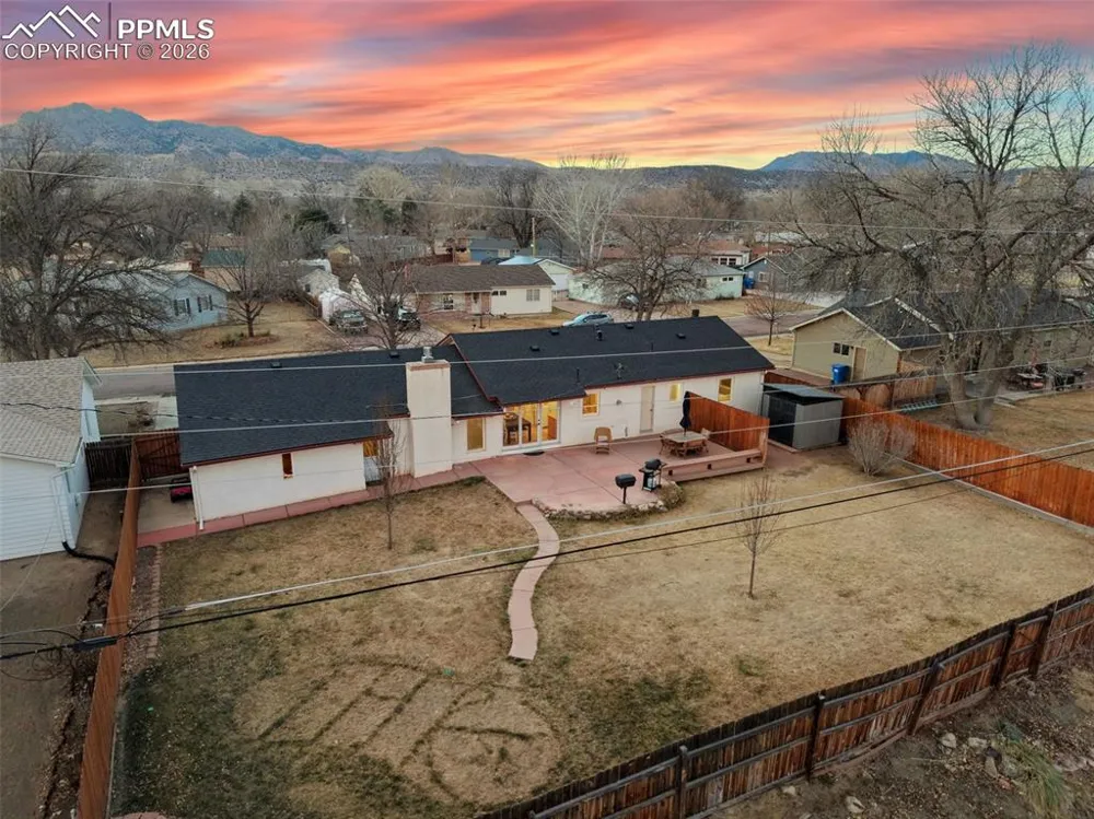 124 E Circle Drive Canon City, CO 81212