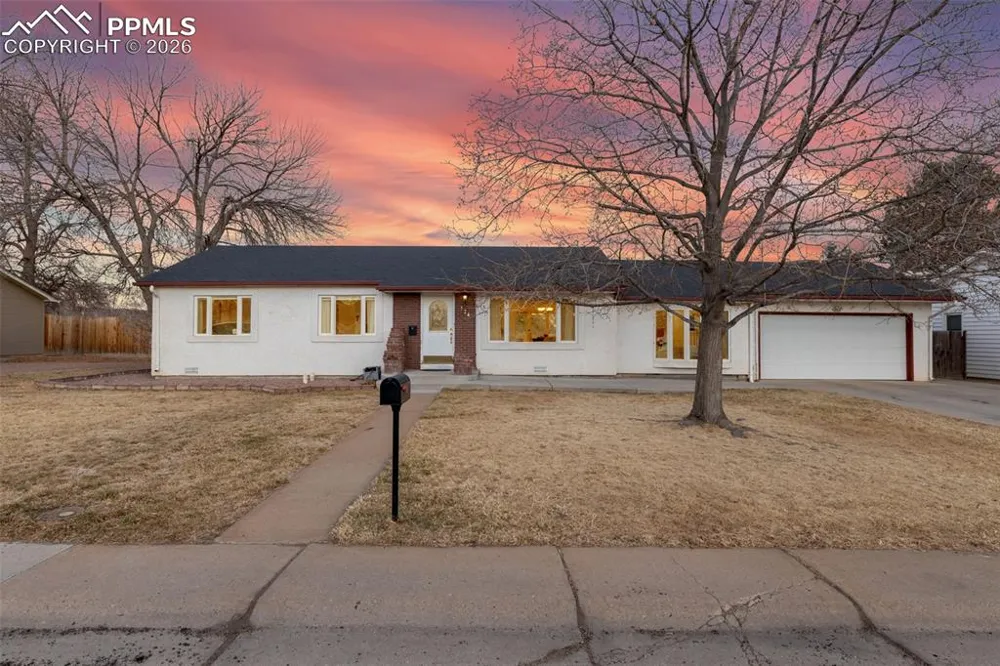 124 E Circle Drive Canon City, CO 81212