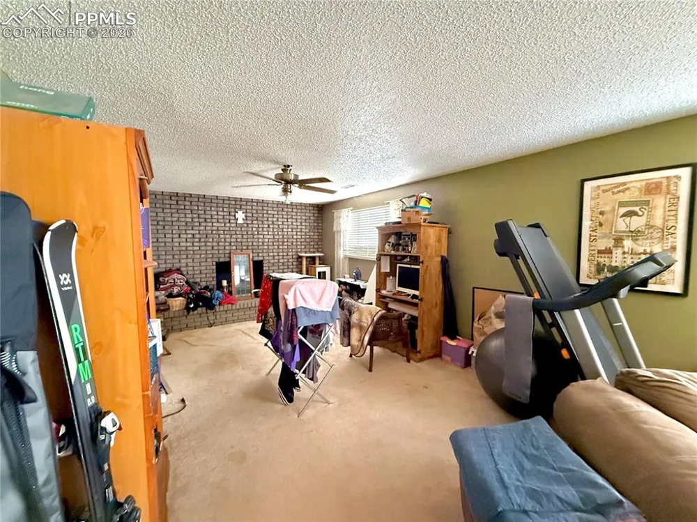 110 Encino Drive Pueblo, CO 81005