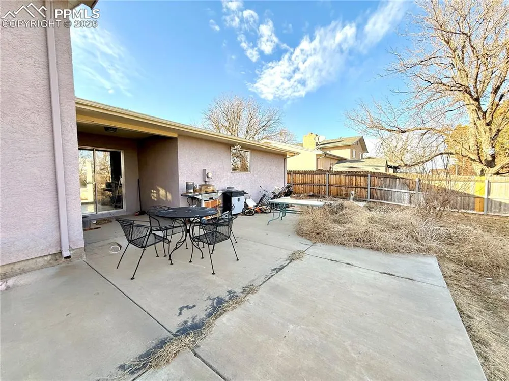 110 Encino Drive Pueblo, CO 81005