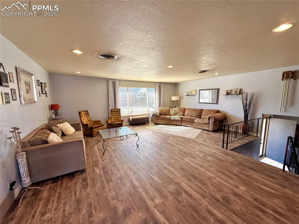 110 Encino Drive Pueblo, CO 81005