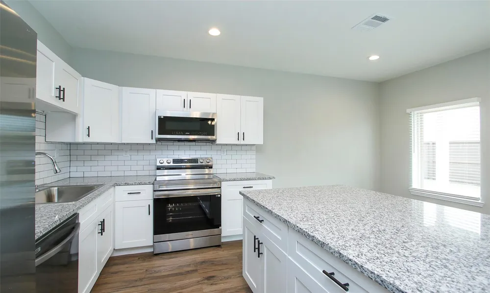 14010 Longstreet Road Road #1B Willis, TX 77318