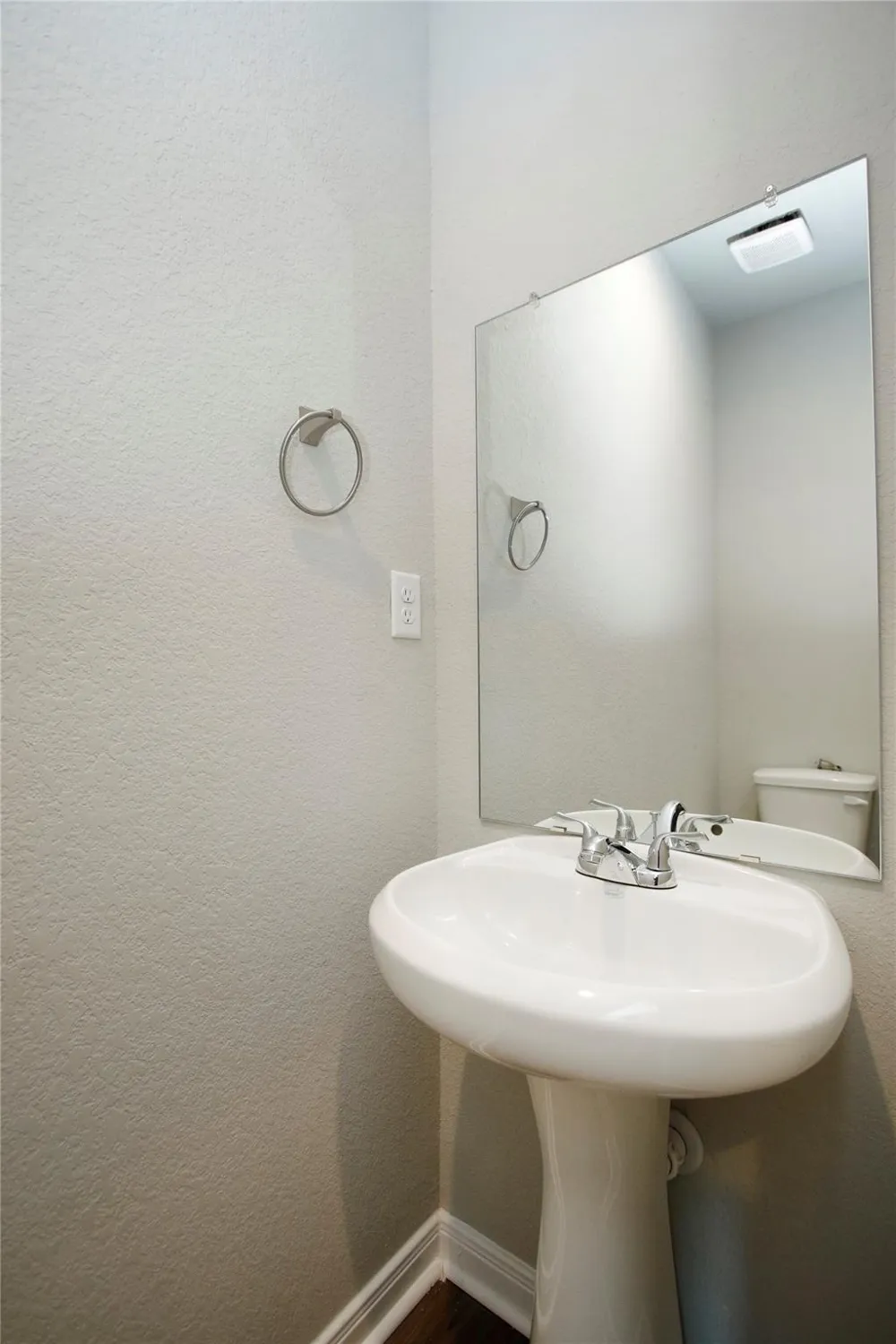 14010 Longstreet Road Road #1B Willis, TX 77318