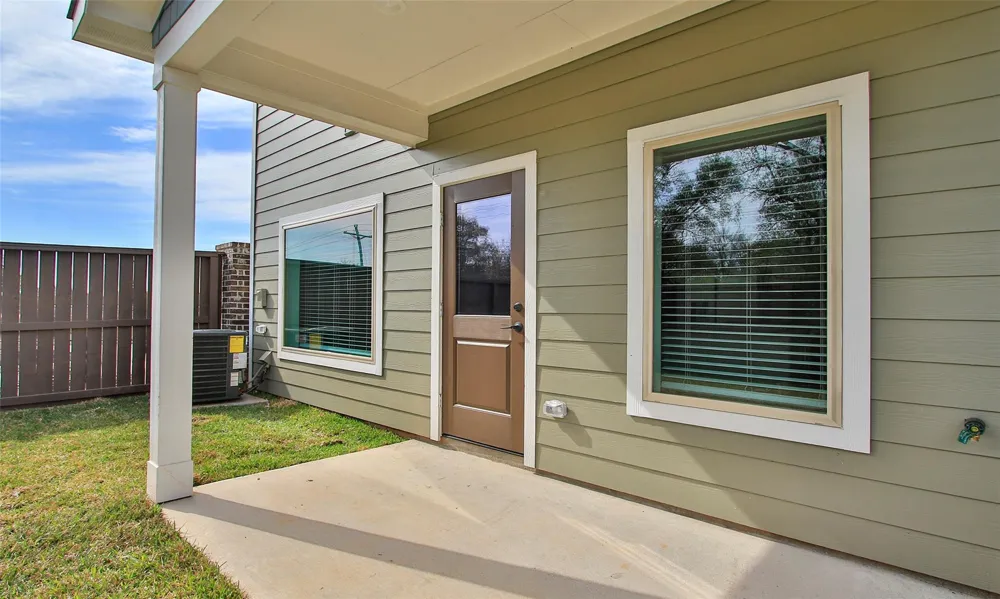 14010 Longstreet Road Road #1B Willis, TX 77318