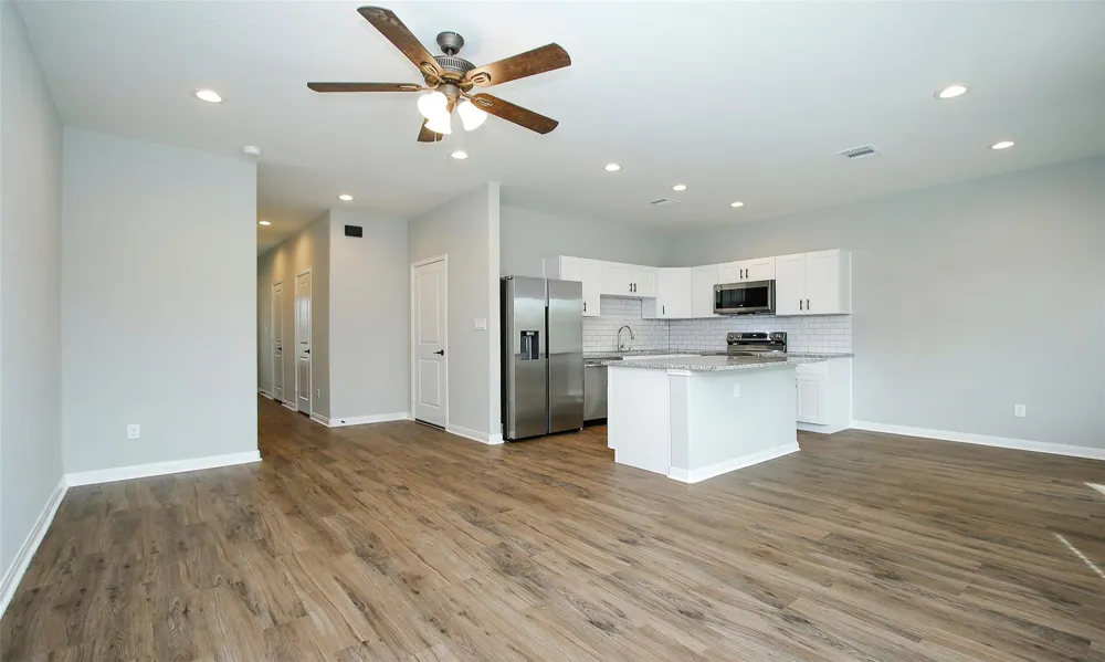 14010 Longstreet Road Road #1B Willis, TX 77318