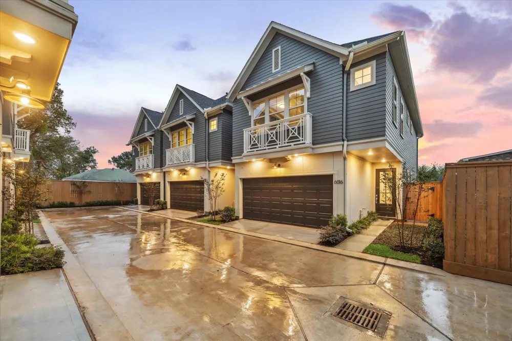 3422 Mansfield Street