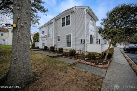 22 Borell Square