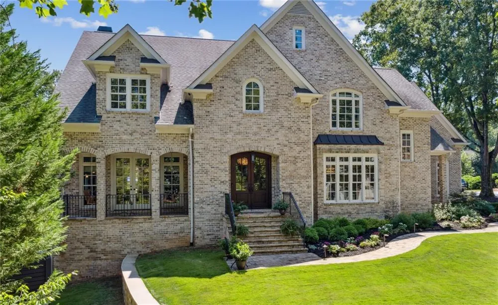 4141 Valley Creek Drive SE