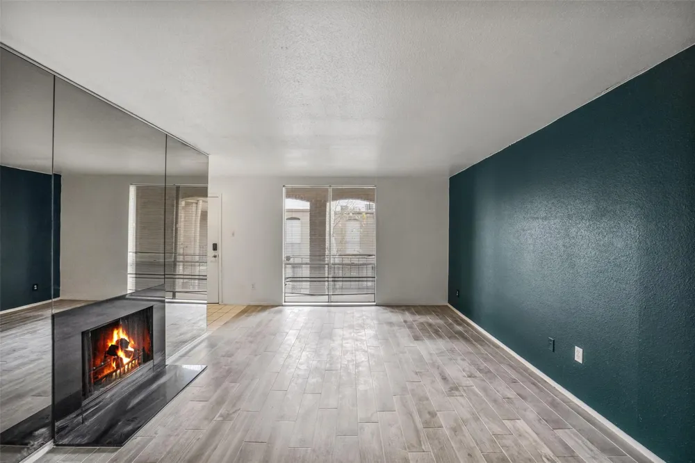 4643 Wild Indigo Street #414