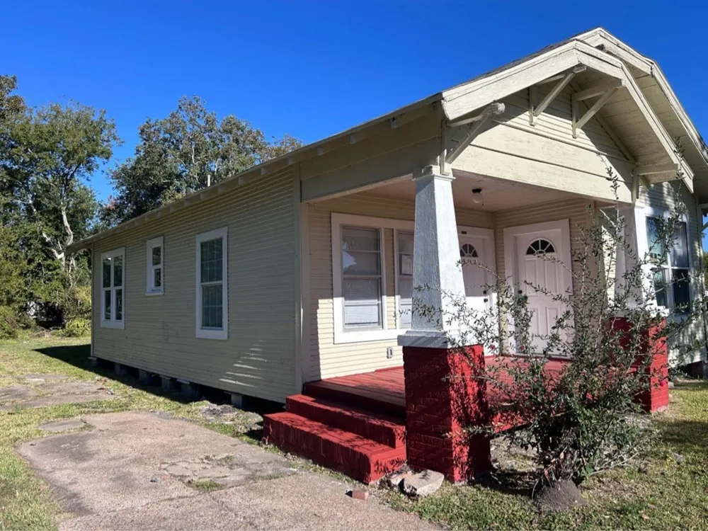 1925 11th Street Port Arthur, TX 77640