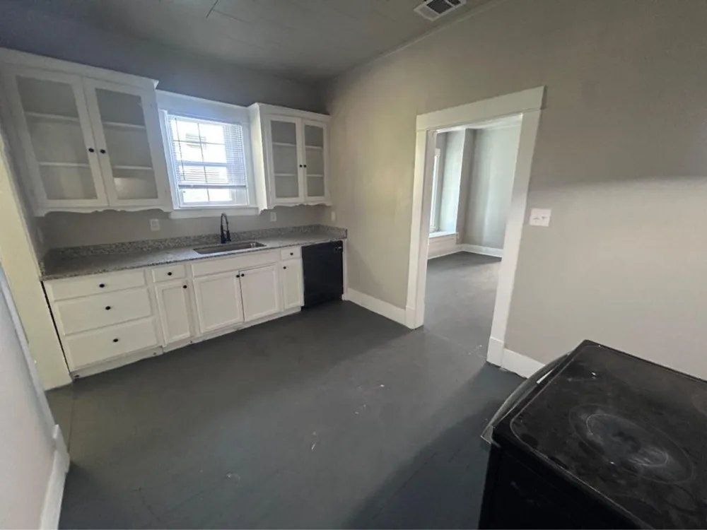 1925 11th Street Port Arthur, TX 77640