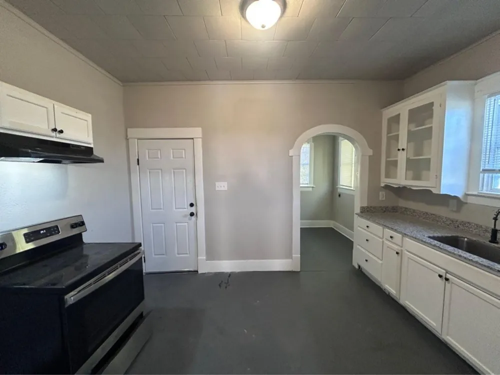 1925 11th Street Port Arthur, TX 77640