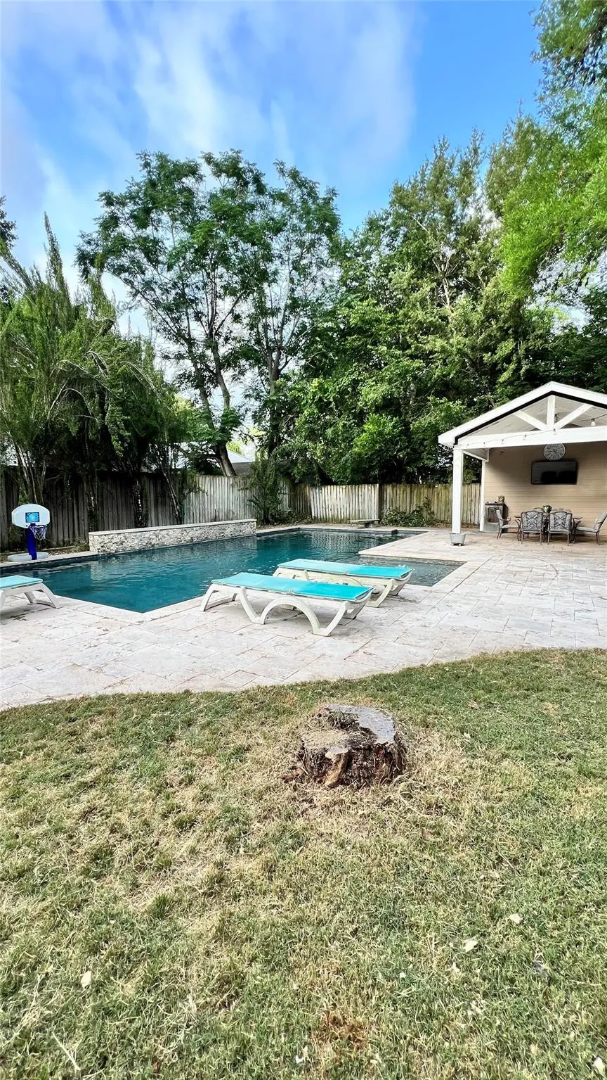 636 Franklin La Grange, TX 78945