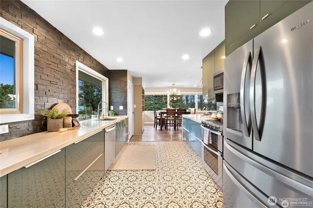 151 Bay Lyn Drive Lynden, WA 98264