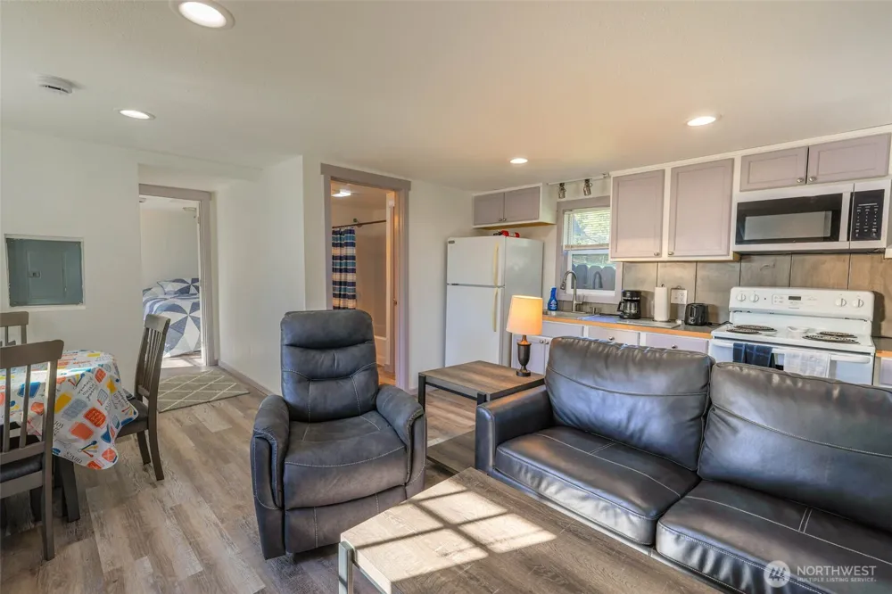 2803 S Woodhill Court Westport, WA 98595